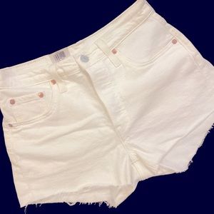 White Levi’s 501 Shorts